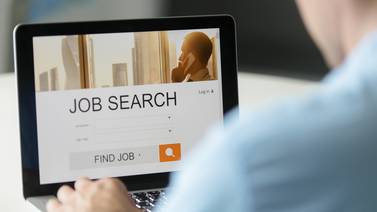¿Cuántas personas con empleo están buscando otro trabajo?