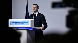 Francia entra en una semana decisiva con la extrema derecha a las puertas del poder